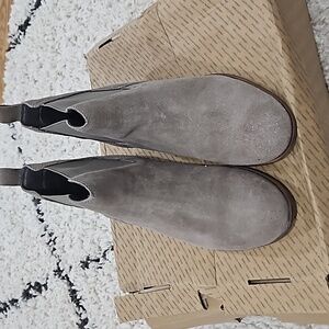 Chelsea boots